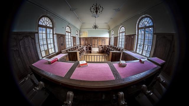 Salle des séances, ancien tribunal d'instance