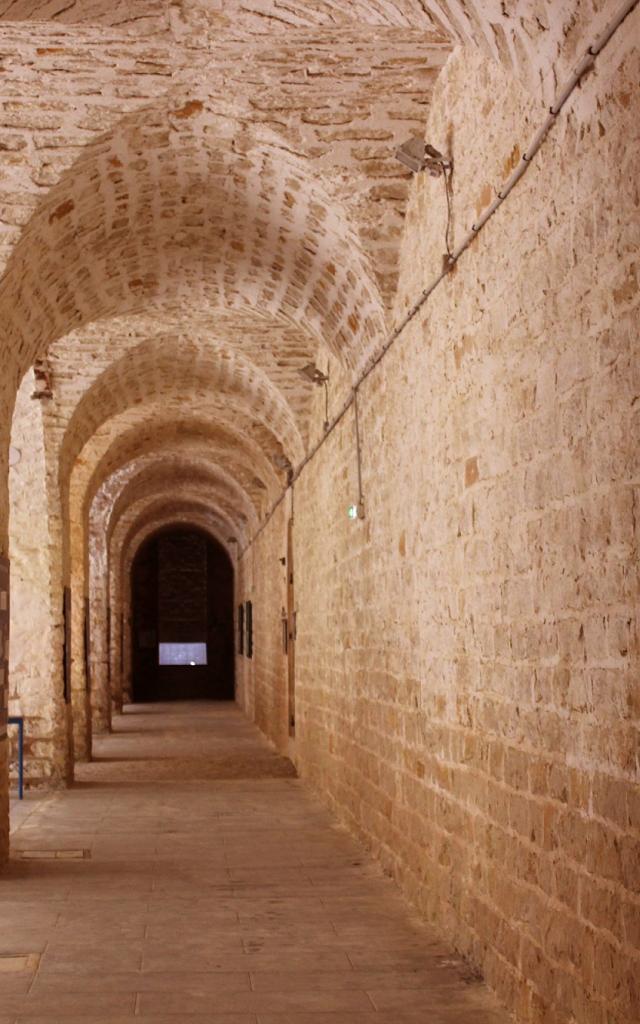 Fort de Bourlémont, intérieur