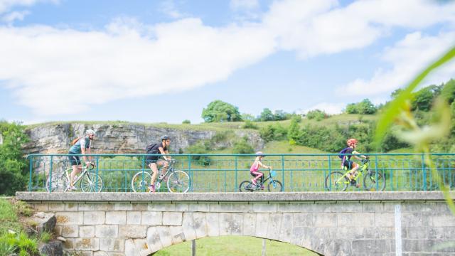 Circourt-sur-Mouzon à vélo