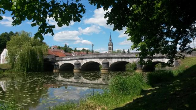 Pont de Bazoilles-sur-Meuse