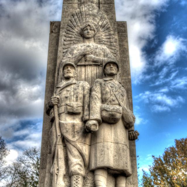 Monument Aux Morts 14 18 Place Des Cordeliers